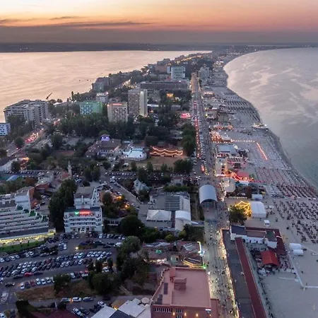 The Sea Breeze Studio Mamaia