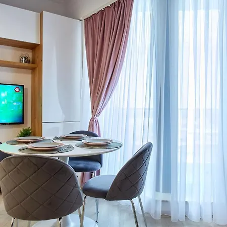 The Sea Breeze Studio Mamaia