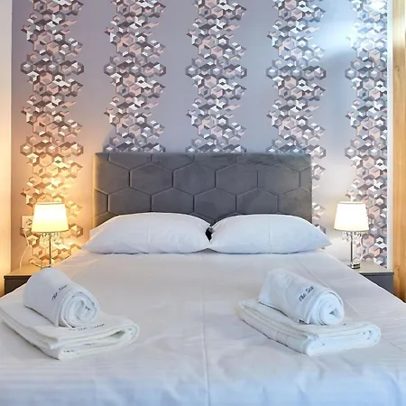 The Sea Breeze Studio * Mamaia